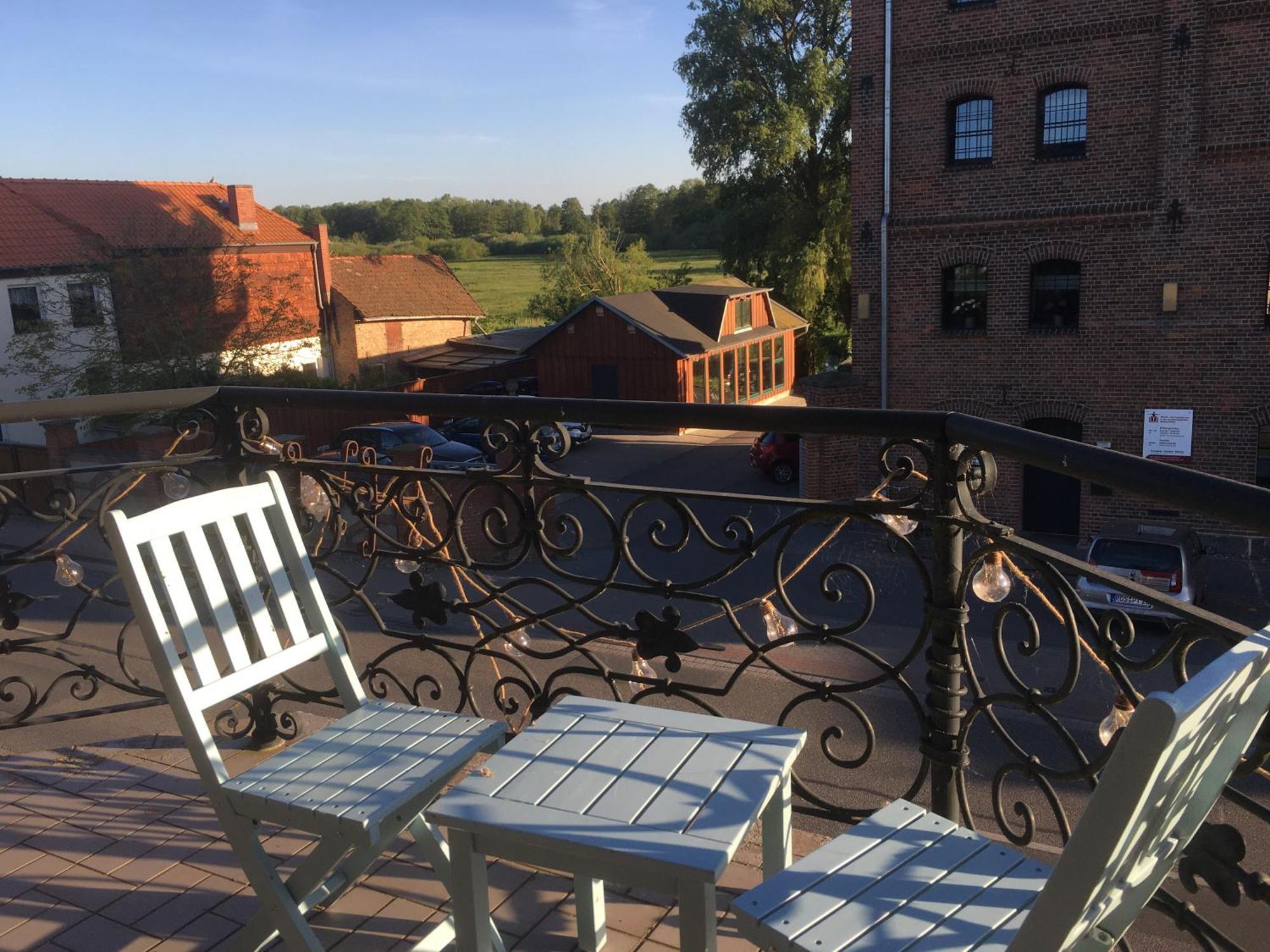B&B Muehlenvilla Am Buetzower Hafen Exteriör bild